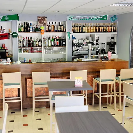 Le Relais Du Châtel Marcilly le Chatel